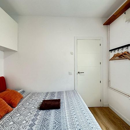Alojamiento Parrales Barcelona Exterior photo